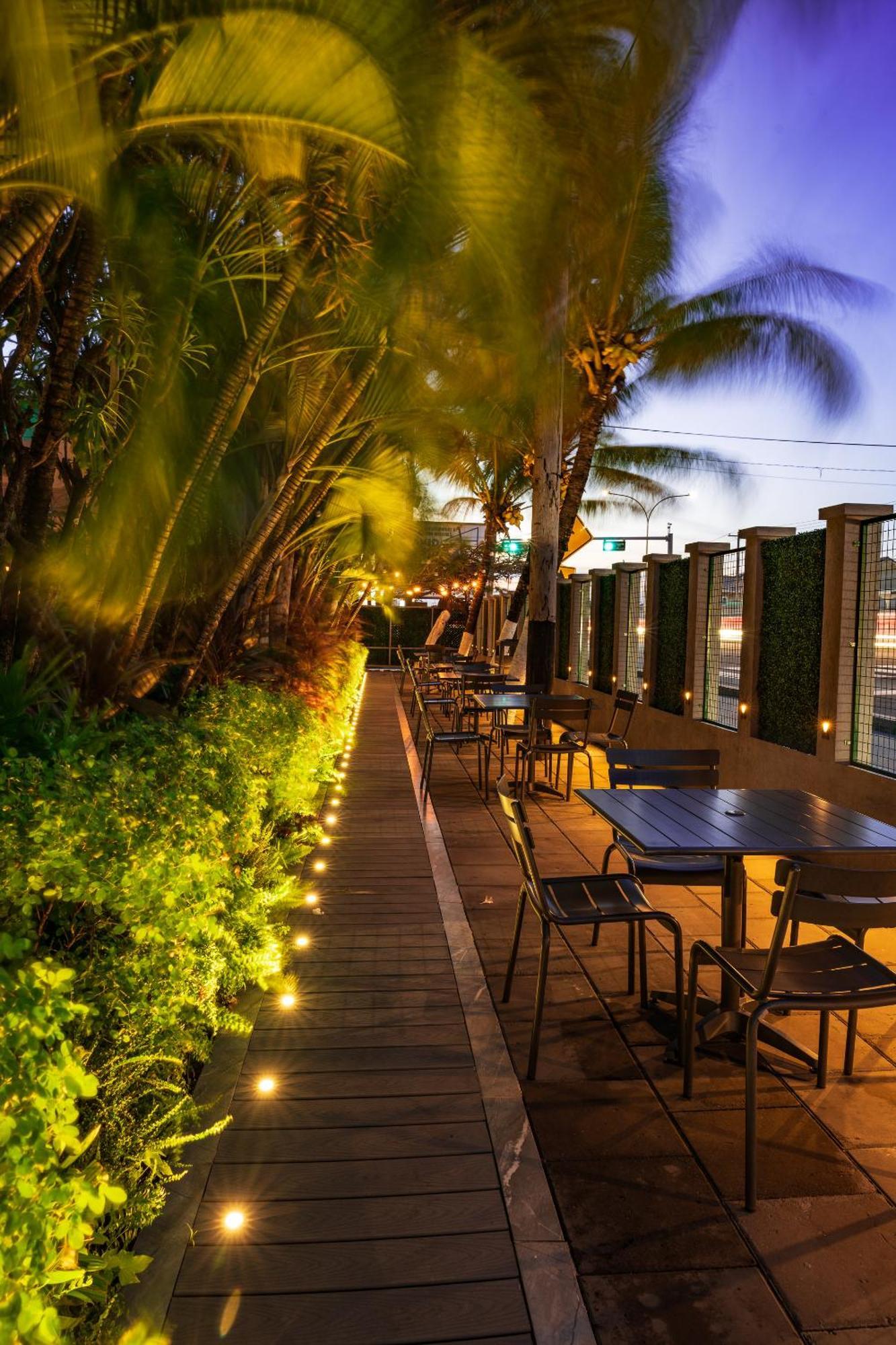 Grand Coastal Hotel Georgetown Exterior foto